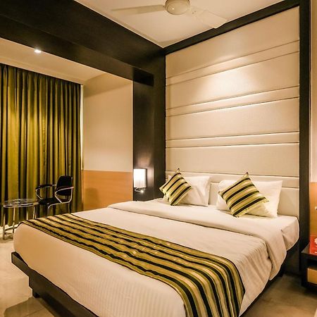 Super Capital O Hotel Konar Inn Turambhe Ngoại thất bức ảnh
